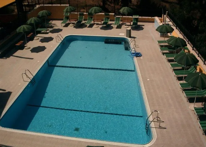 Hotel Complesso L'oasi 3*